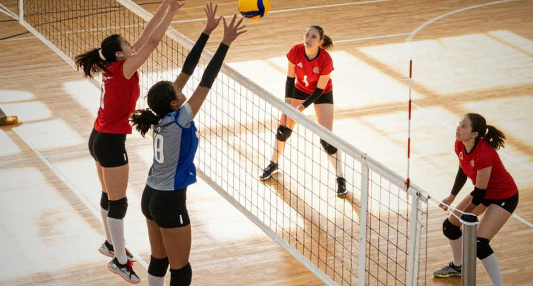 Kentucky hạ Louisville 3-1 tại Battle of the Bluegrass: Brooklyn DeLeye, Morgan Gaerte và nghệ thuật chia lửa