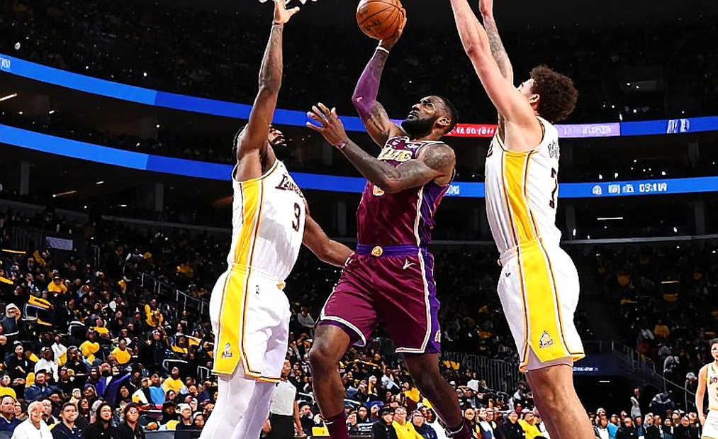 NU 85-66 Adamson: PJ Palacielo gánh hàng công, hàng thủ để lại 12 quả ba điểm