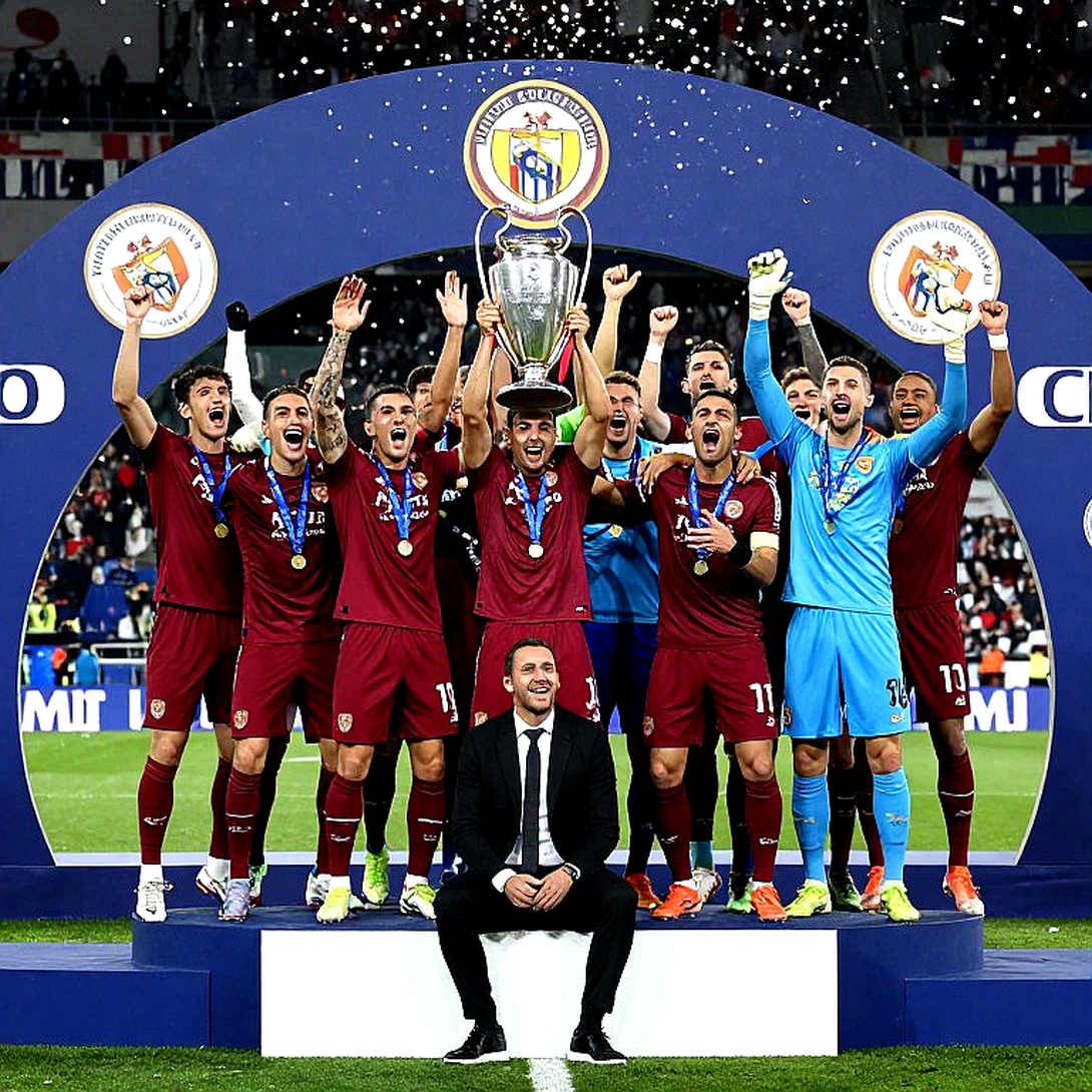 Cú phạt đền ở Alkmaar: Khi một cái tên che khuất cả một hệ thống Cú phạt đền ở Alkmaar: Khi một cái tên che khuất cả một hệ thống