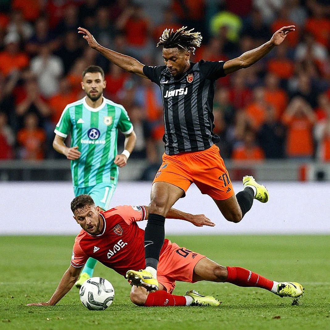 Vietnamese Diasporic Player Returns After Injury: The Silent Healing Journey Between Two Football Worlds